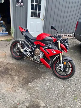 2022 BMW S 1000