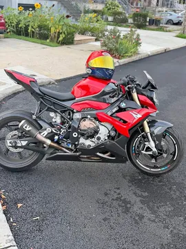 2022 BMW S 1000