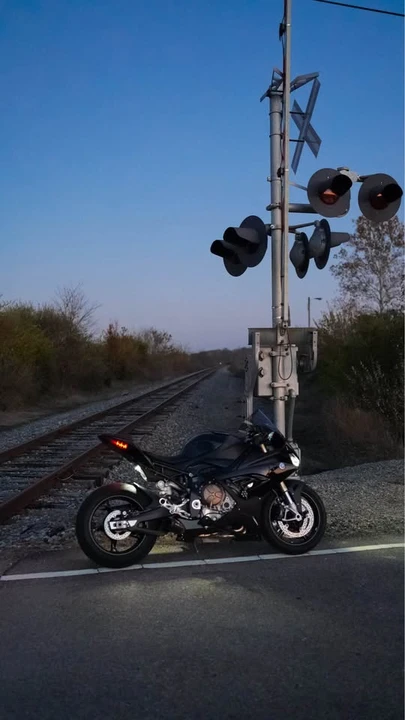 2022 BMW S1000 - Image 3 of 7