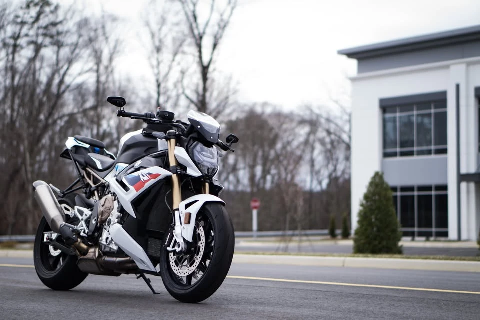2022 BMW S1000 - Image 2 of 13
