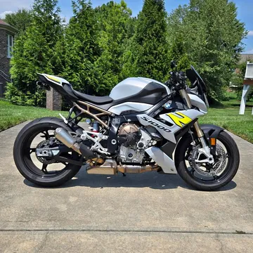 2022 BMW S1000R