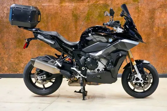 2022 BMW S1000XR