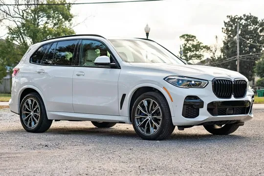 2022 BMW X5 M50i