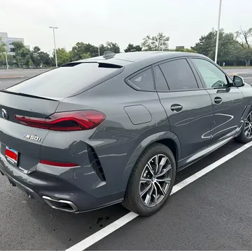 2022 BMW X6 M50i