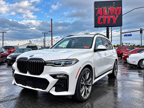 2022 BMW X7 M50i Sport Utility 4D