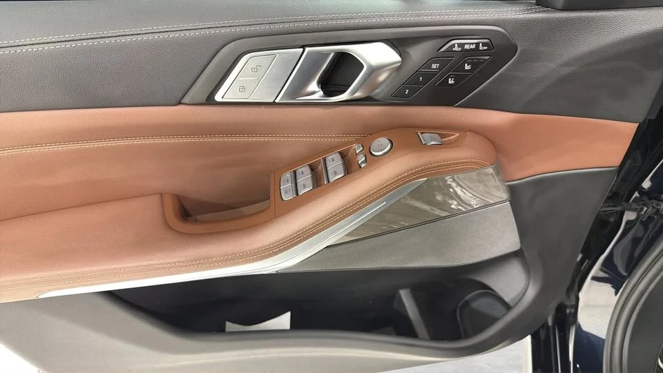 2022 BMW G07 X7 - Image 11 of 15