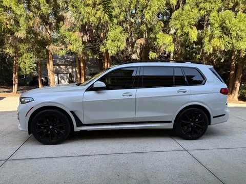 2022 BMW X7 xDrive40i Sport Utility 4D