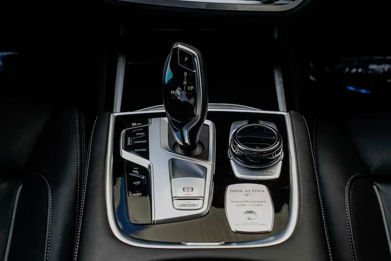 2022 BMW Alpina B7 - Image 14 of 17