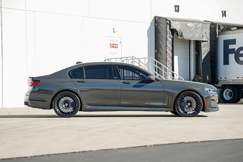 2022 BMW Alpina B7 - Image 4 of 17