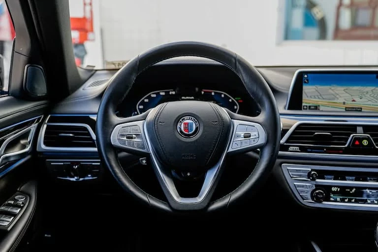 2022 BMW Alpina B7 - Image 11 of 17