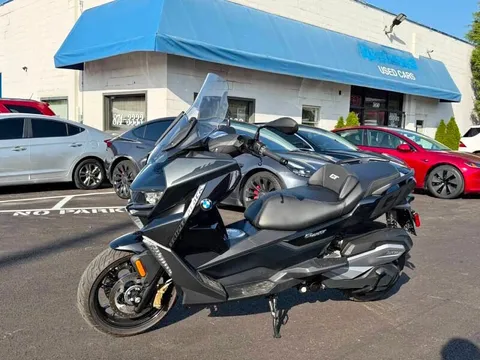 2022 BMW C 400