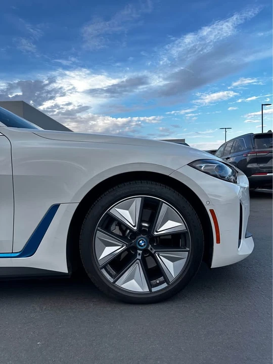 2022 BMW G26 i4 - Image 7 of 12