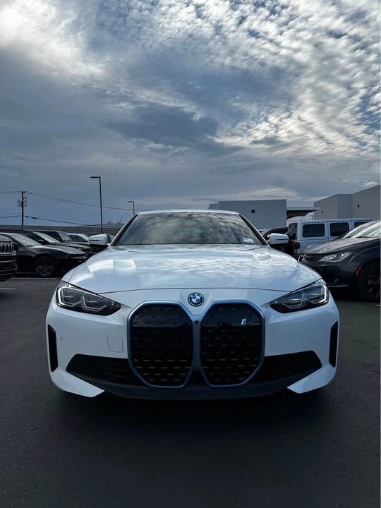 2022 BMW G26 i4 - Image 3 of 12