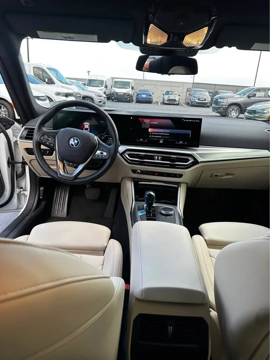 2022 BMW G26 i4 - Image 2 of 12