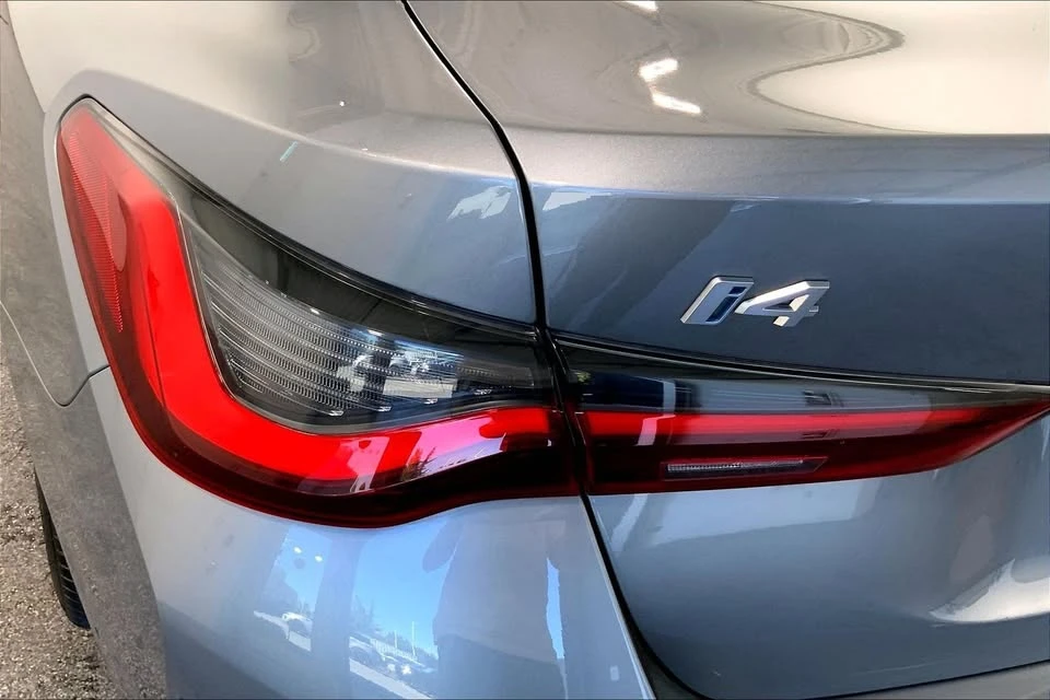 2022 BMW G26 i4 - Image 18 of 19