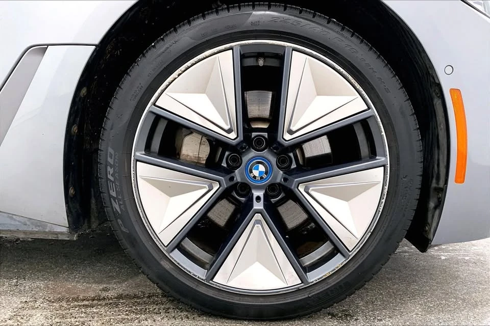 2022 BMW G26 i4 - Image 13 of 19