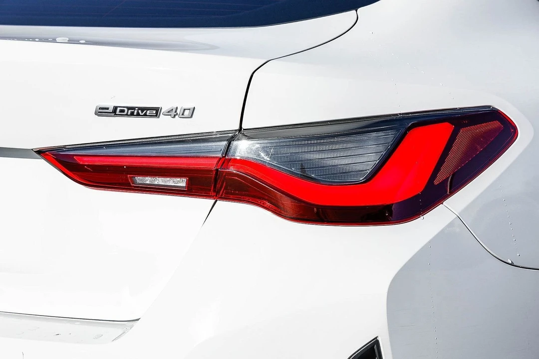 2022 BMW G26 i4 - Image 8 of 12