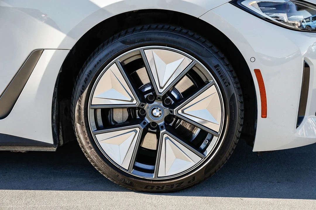 2022 BMW G26 i4 - Image 9 of 12