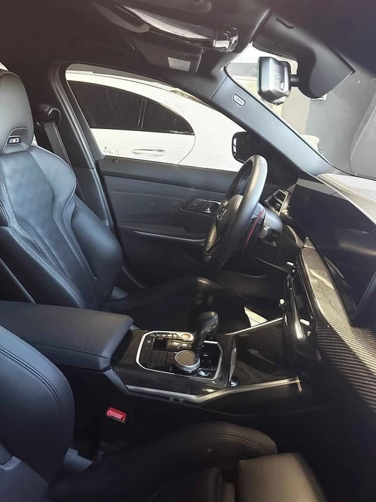 2022 BMW i8 - Image 5 of 5