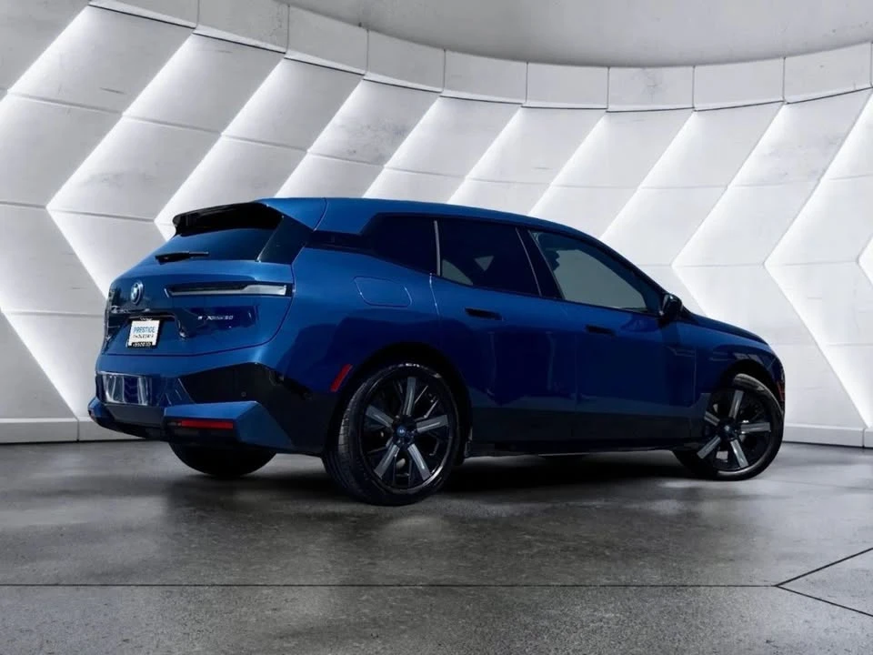 2022 BMW I20 iX - Image 8 of 20