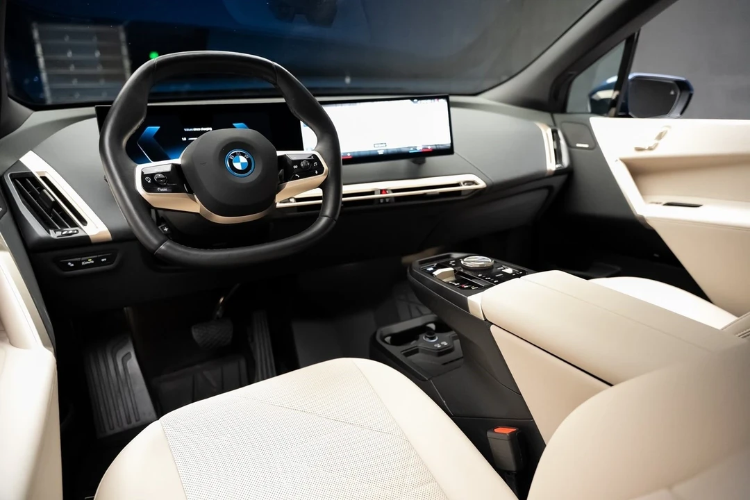 2022 BMW I20 iX - Image 2 of 21