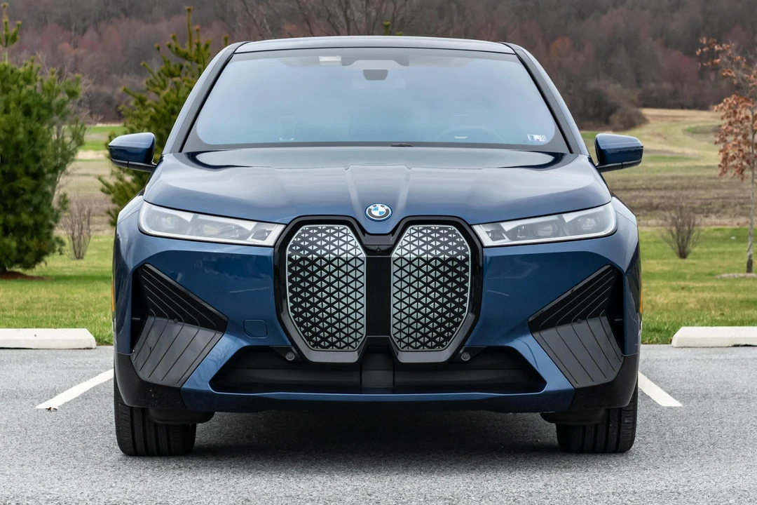 2022 BMW I20 iX - Image 2 of 31