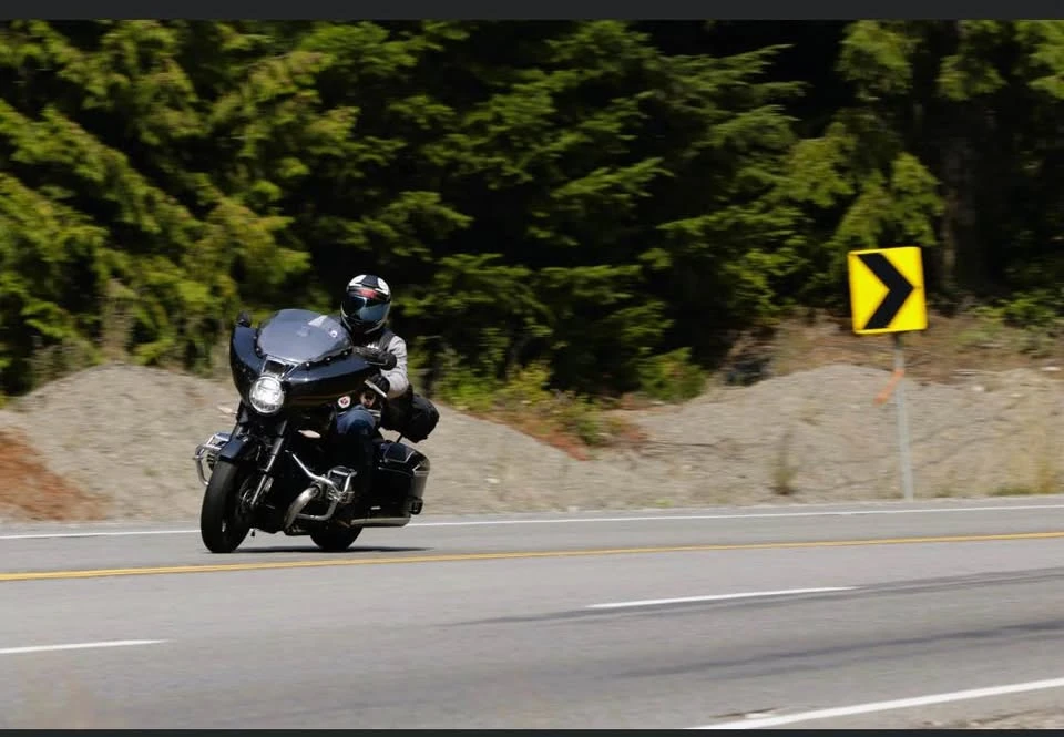 2022 BMW Motorcycles - Image 2 of 5