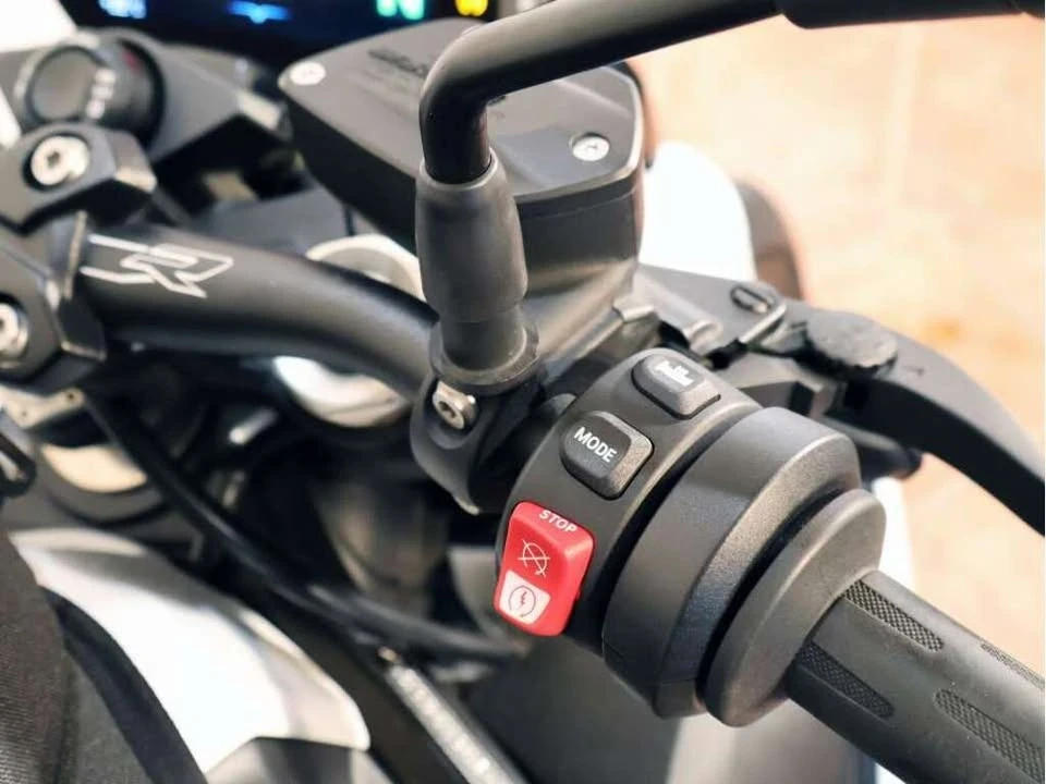 2022 BMW S1000 - Image 10 of 16