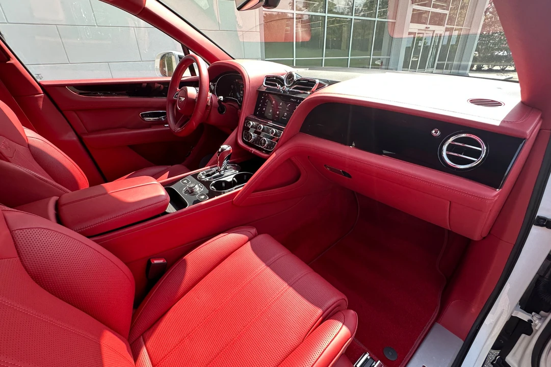 2022 Bentley Bentayga - Image 2 of 25