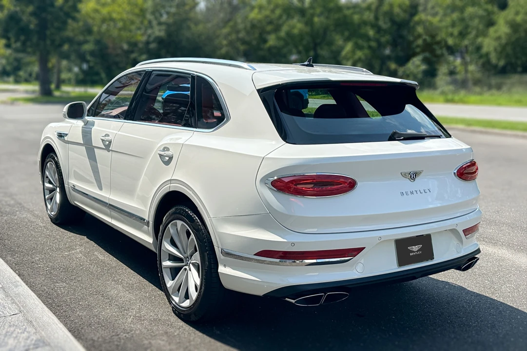2022 Bentley Bentayga - Image 24 of 25
