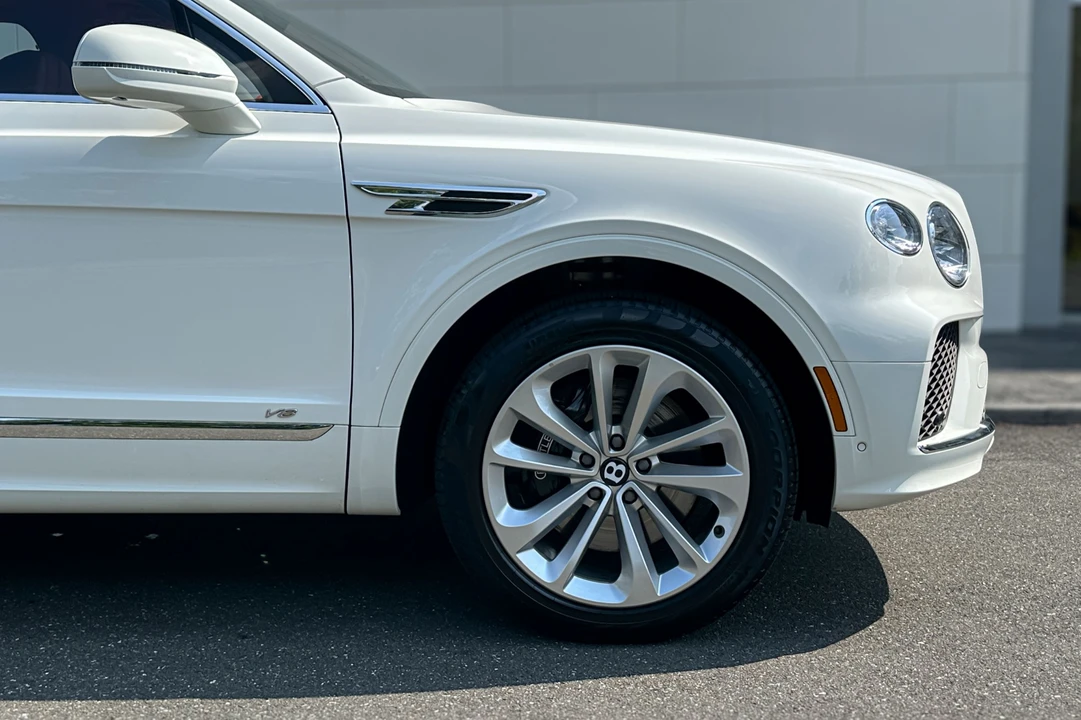2022 Bentley Bentayga - Image 6 of 25