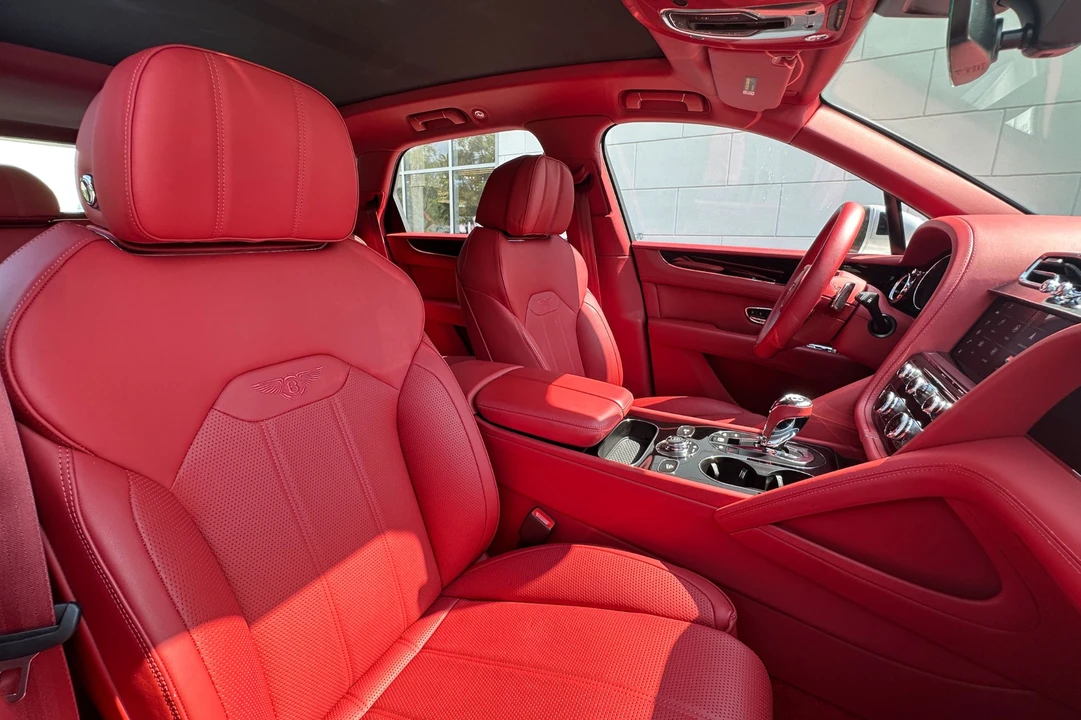 2022 Bentley Bentayga - Image 13 of 25