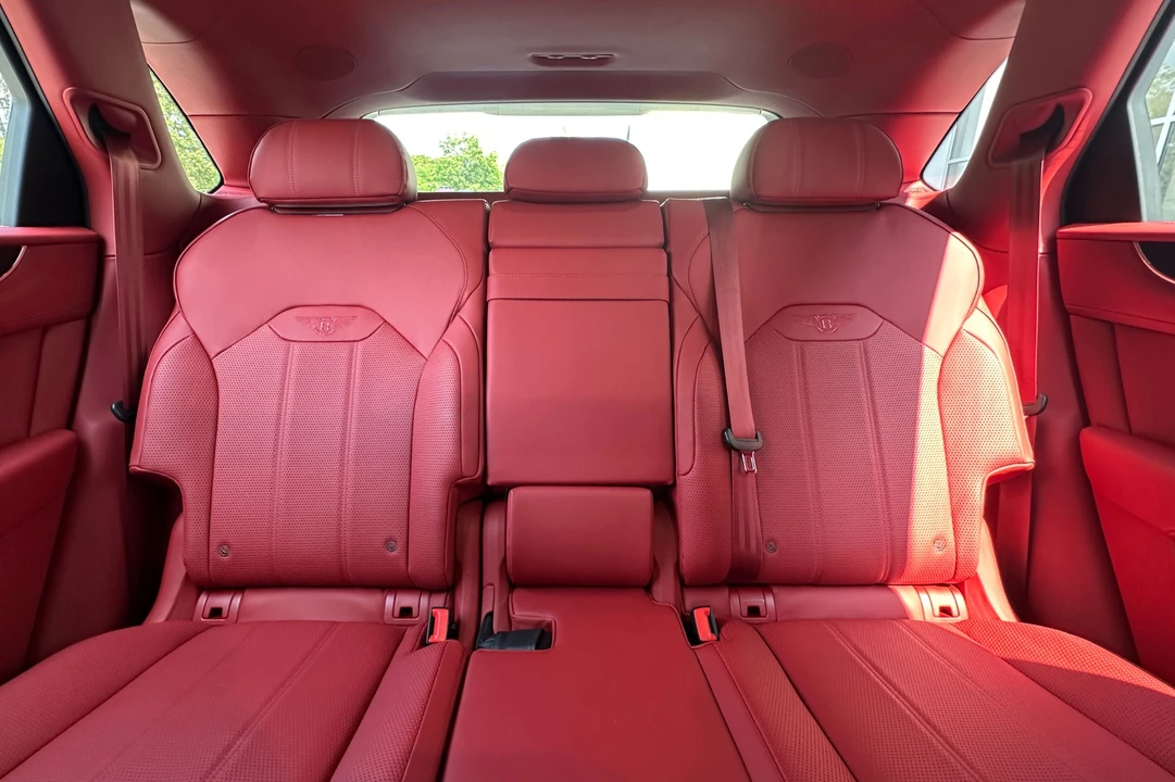 2022 Bentley Bentayga - Image 15 of 25