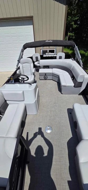 2022 Bentley - Image 4 of 7