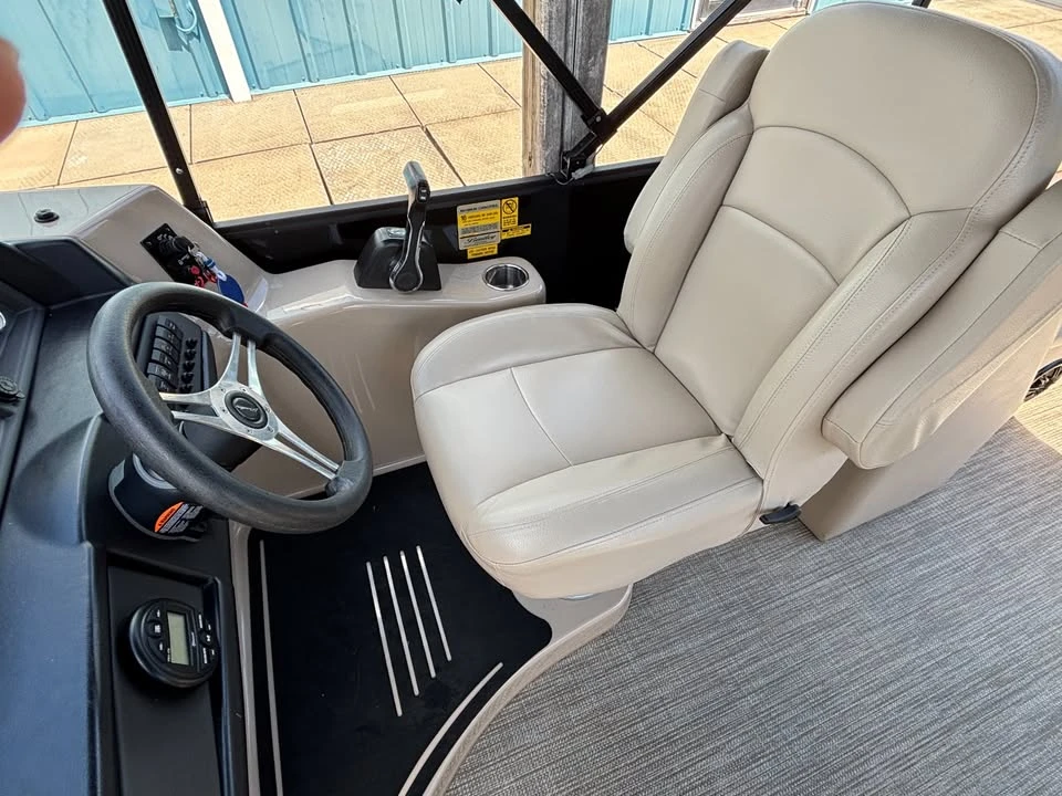 2022 Bentley Bentayga - Image 5 of 11