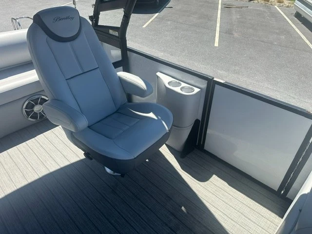 2022 Bentley - Image 13 of 19
