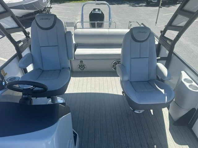 2022 Bentley - Image 12 of 19