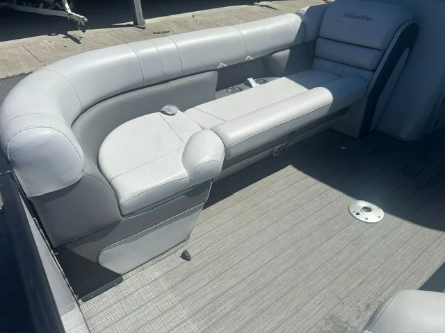 2022 Bentley - Image 11 of 19