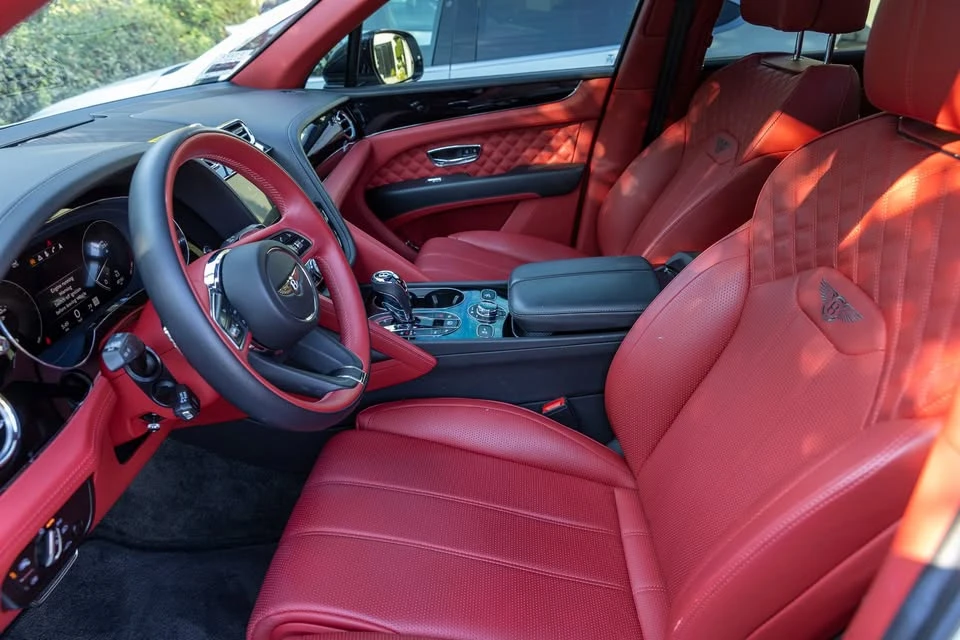 2022 Bentley Bentayga - Image 18 of 20