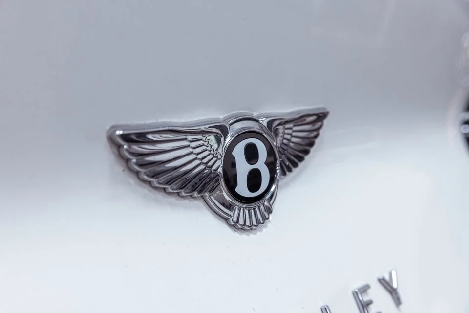 2022 Bentley Bentayga - Image 8 of 20