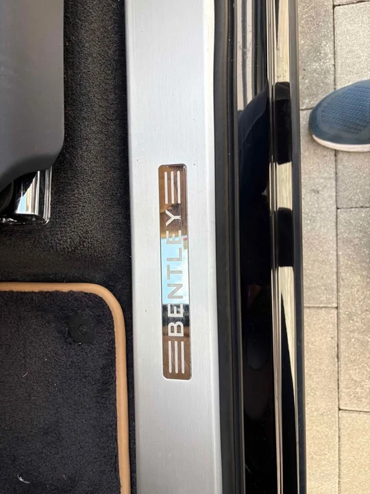 2022 Bentley Bentayga - Image 10 of 10