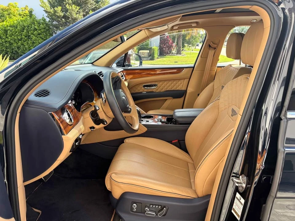 2022 Bentley Bentayga - Image 6 of 10