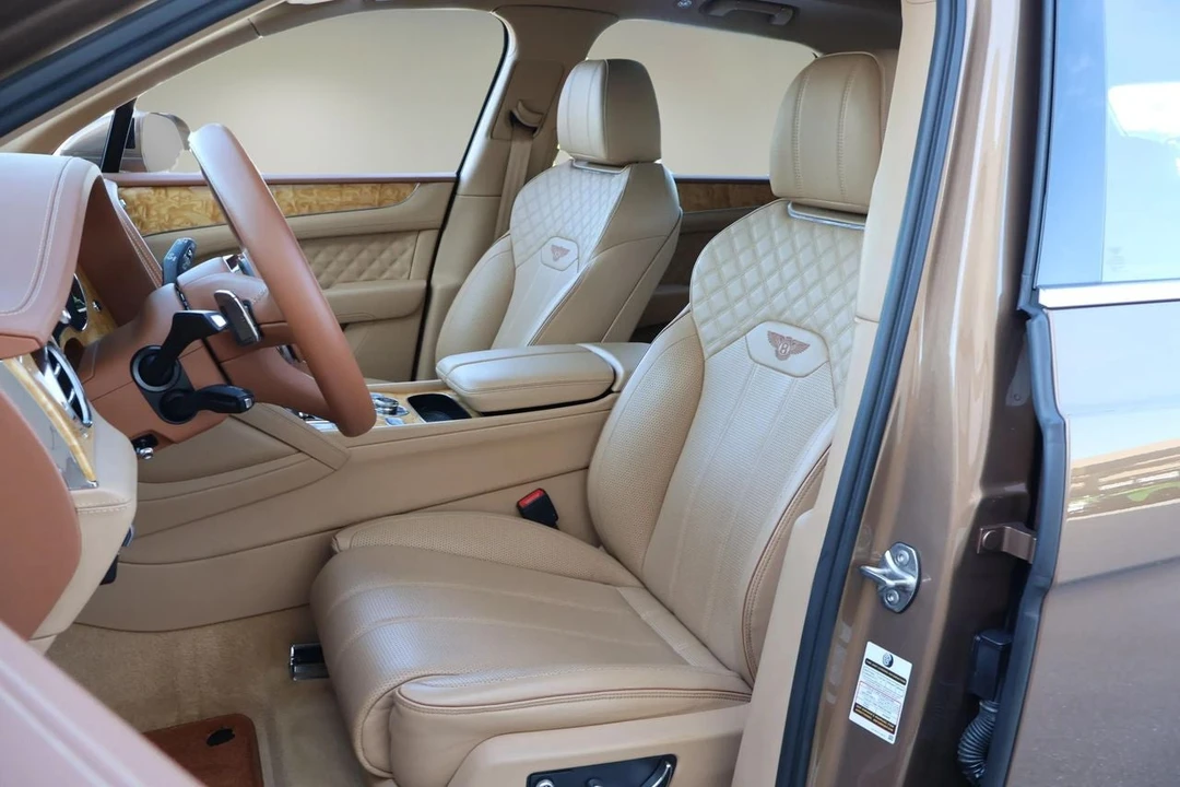 2022 Bentley Bentayga - Image 15 of 31