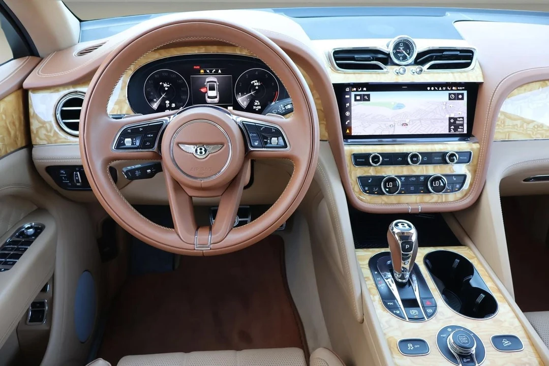2022 Bentley Bentayga - Image 17 of 31