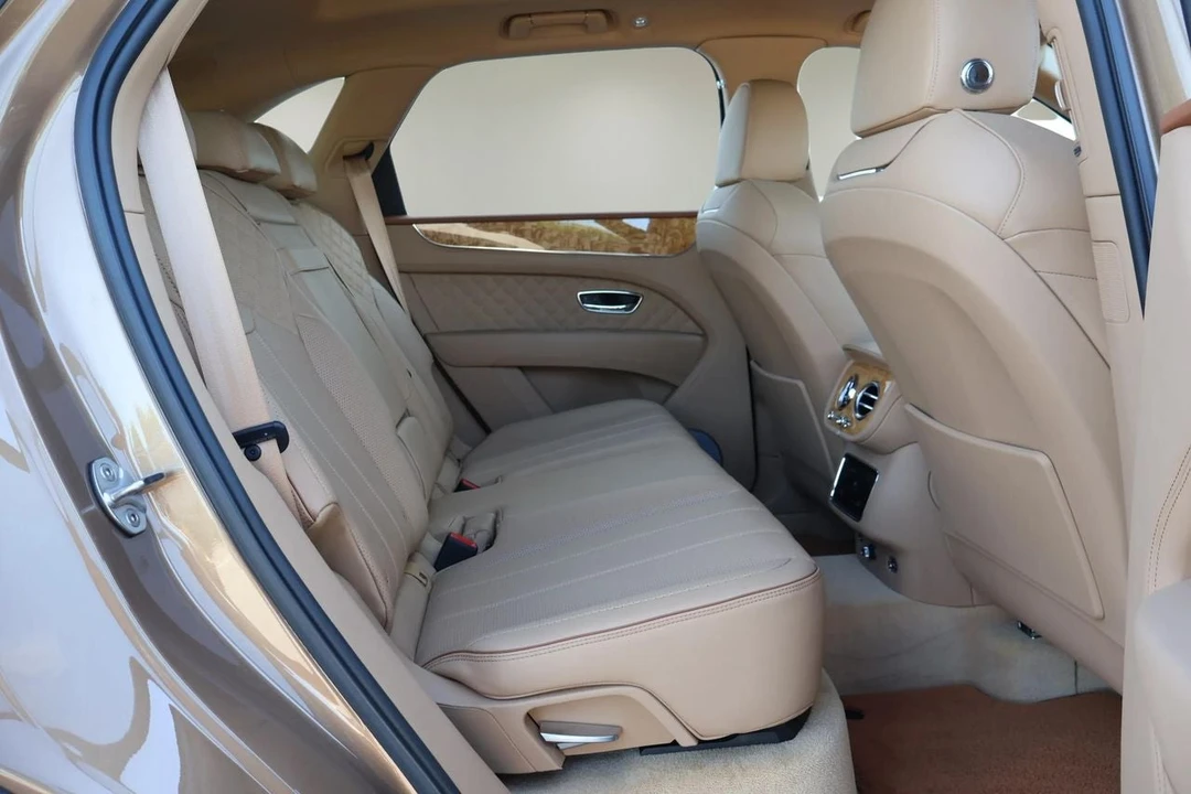 2022 Bentley Bentayga - Image 20 of 31