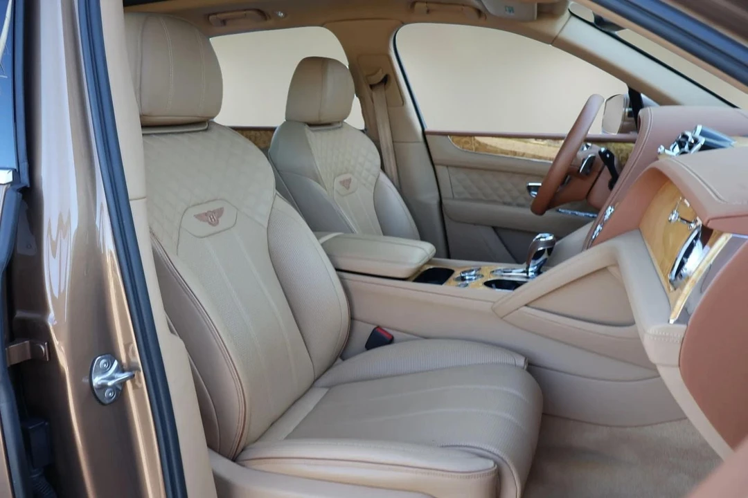 2022 Bentley Bentayga - Image 21 of 31