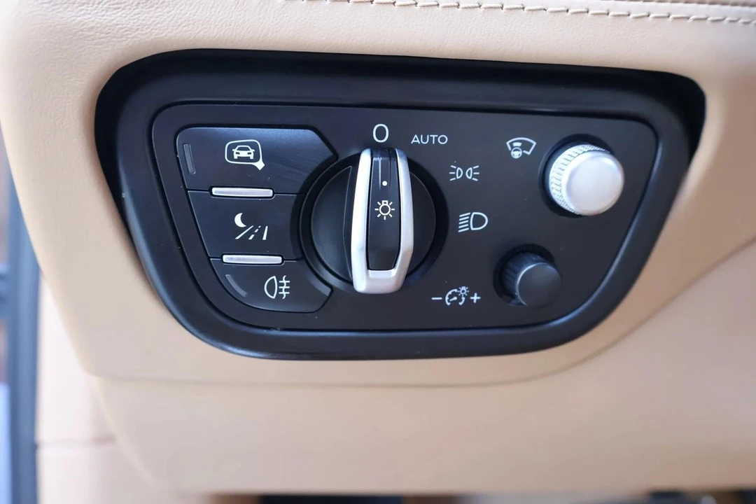 2022 Bentley Bentayga - Image 23 of 31