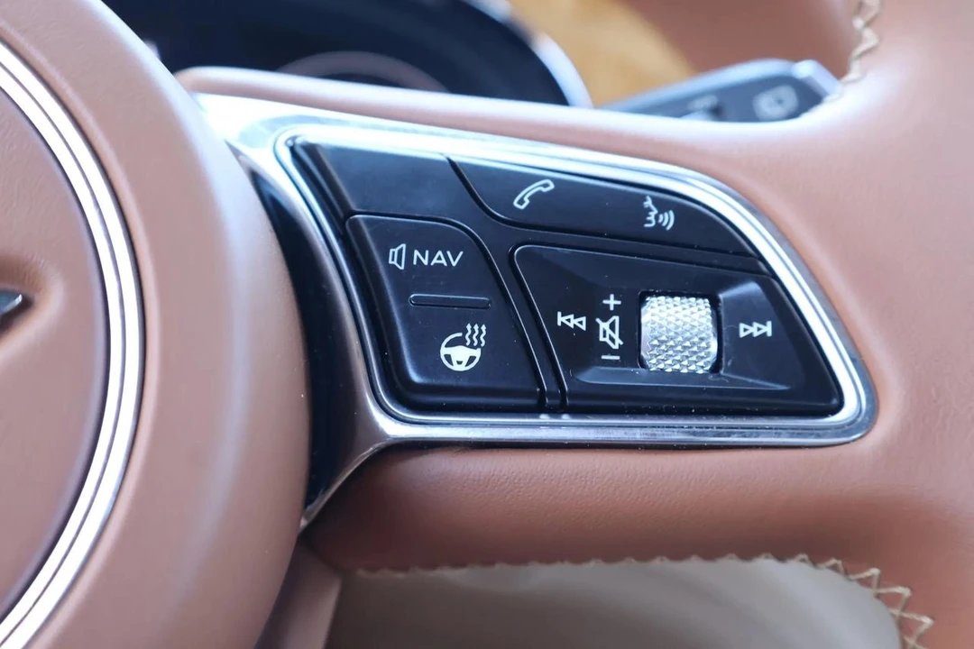 2022 Bentley Bentayga - Image 25 of 31