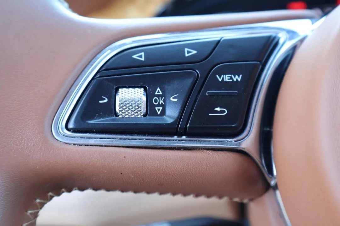 2022 Bentley Bentayga - Image 26 of 31