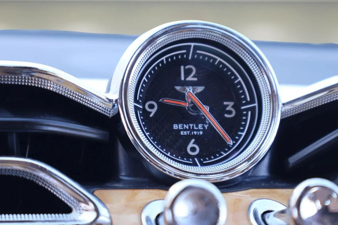 2022 Bentley Bentayga - Image 29 of 31